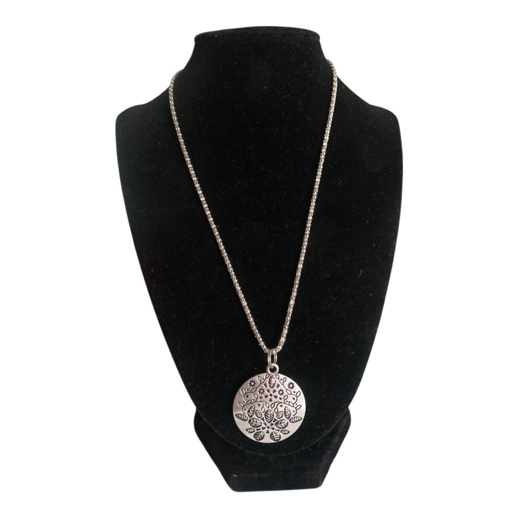 Silver Floral Medallion Pendant Necklace - Women Jewelry